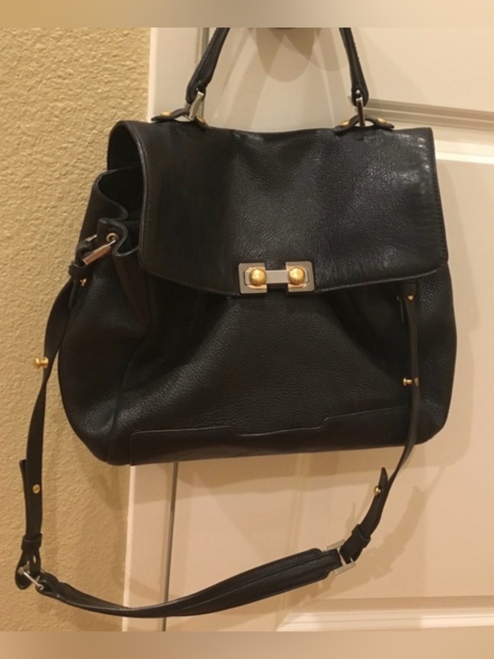 Marc by Marc Jacob Black Leather Top-Handle Shoulder Bag